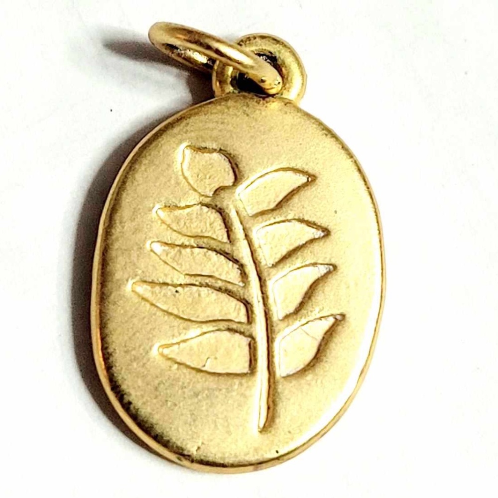Gold Metal Engraved Branch Oval Charm 11x18mm